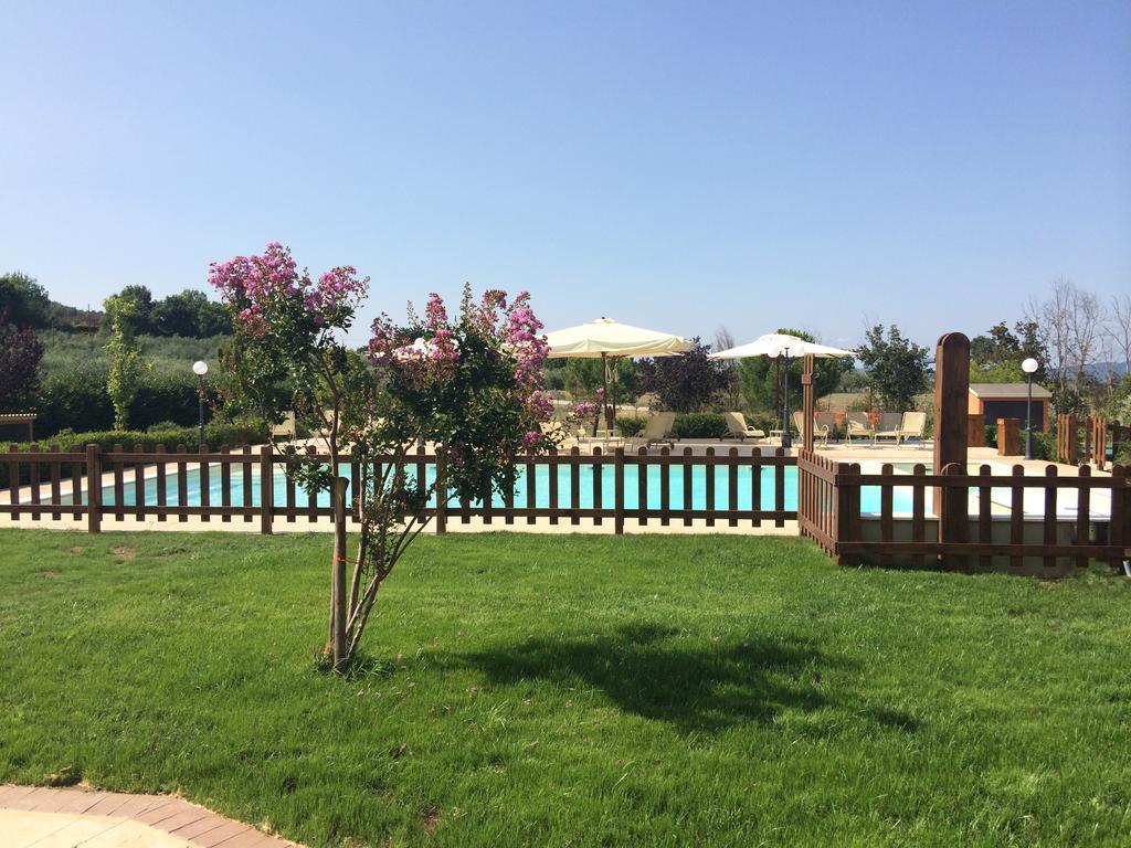 Relais Paradiso Resort & Spa Marcellano Exterior photo